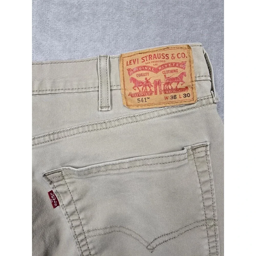 Levis 541 Jeans Mens 38x30 Khaki Beige Athletic Taper Comfort Stretch